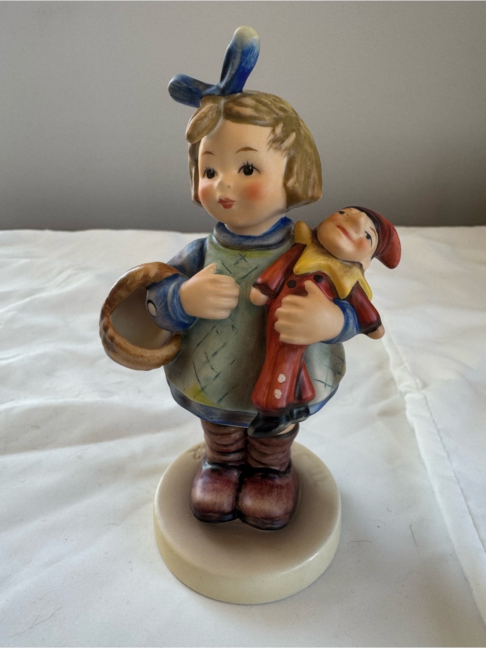 Hummel What Now 422. 1980 Goebel Collectors Club